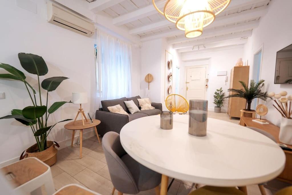 Apartamento A Estrenar En Calle Alcazares Севиля Екстериор снимка