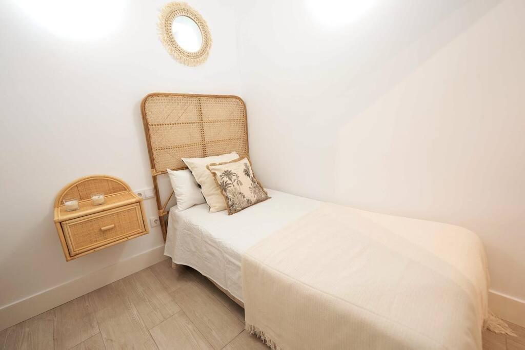Apartamento A Estrenar En Calle Alcazares Севиля Екстериор снимка